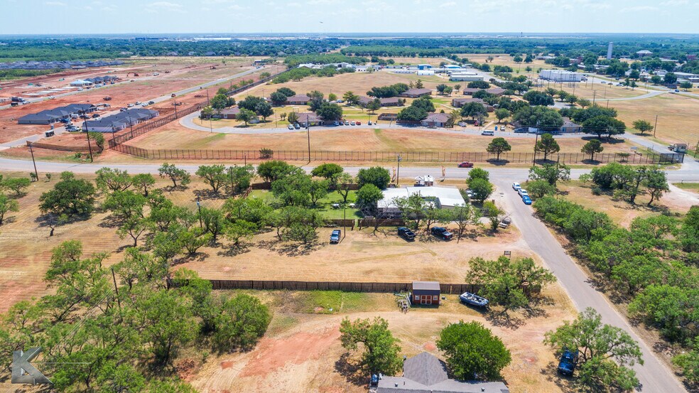 More Photos Of 2180 Maple St, Abilene Specialty For Sale