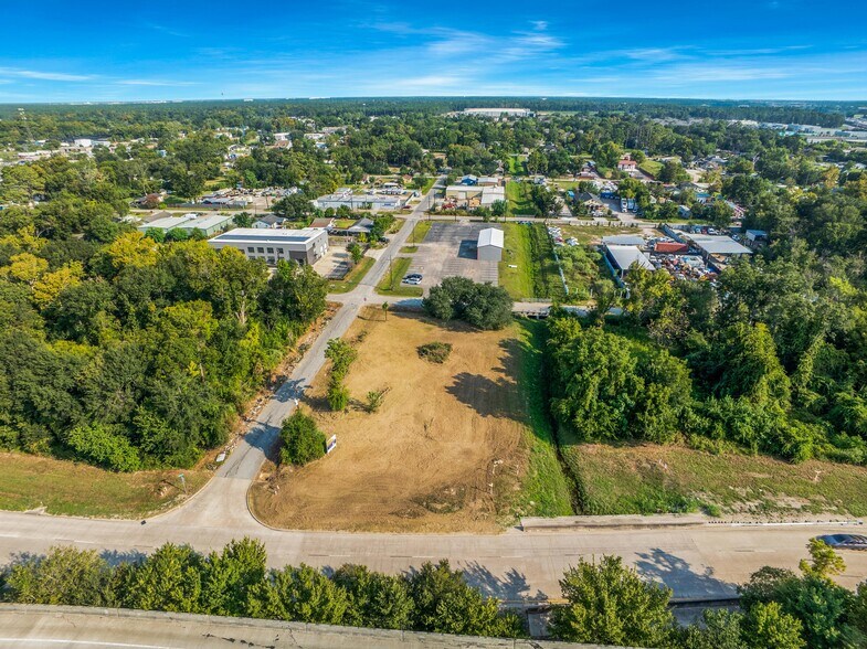 More Photos Of 5939 Albert Dr, Humble Light Distribution For Sale