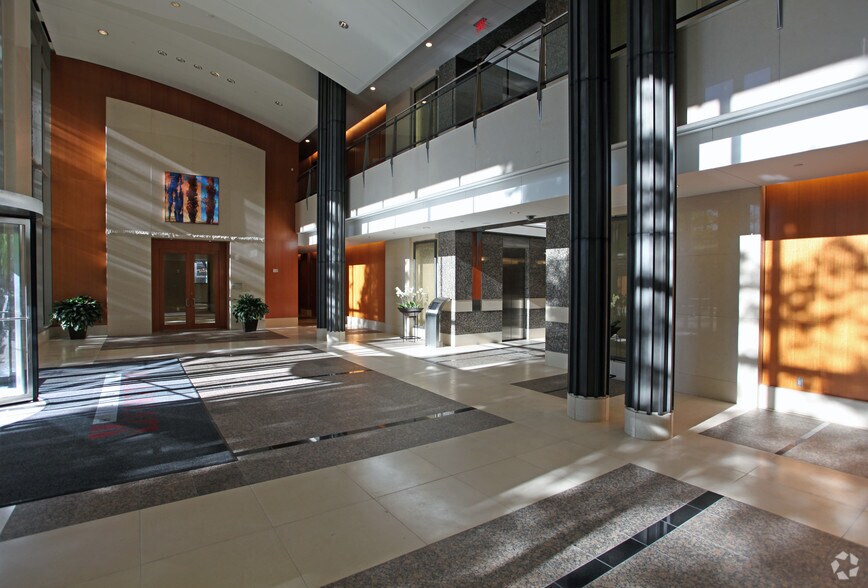 More Photos Of 13727 Noel Rd, Dallas Office For Lease