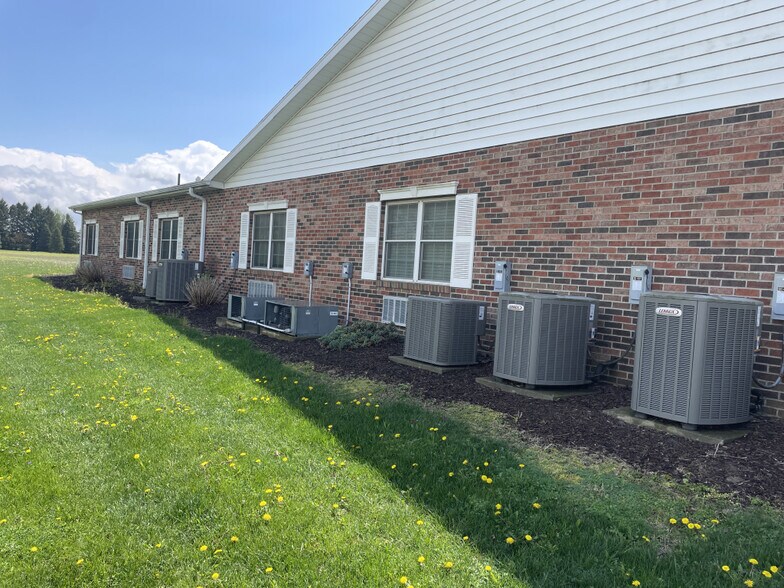 More Photos Of 1069 Klotz Rd, Bowling Green Medical For Lease