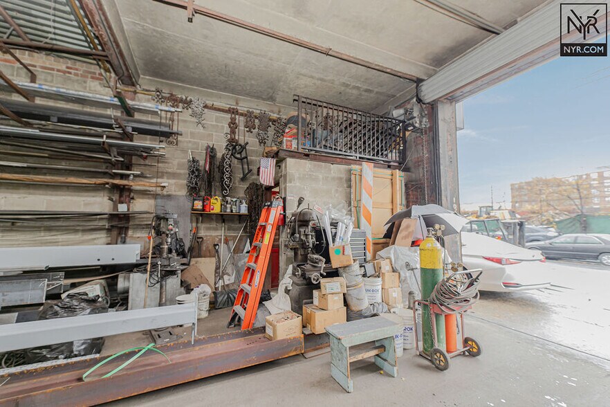 More Photos Of 10620 157th St, Jamaica Warehouse For Sale