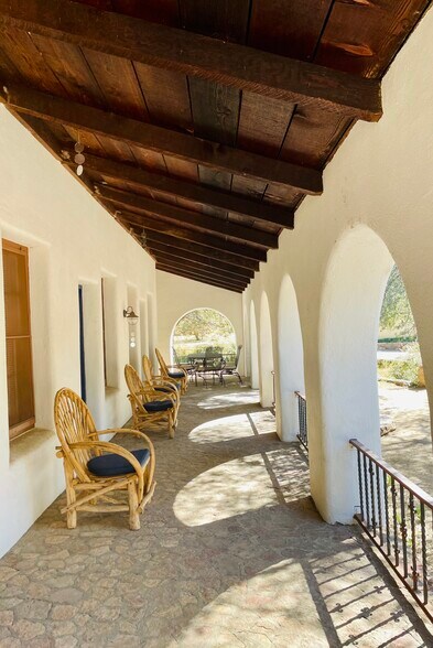 More Photos Of 1170 Rancho Robles Rd, Oracle Hotel For Sale