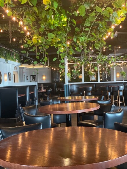 More Photos Of 8239 Georgia St, Merrillville Restaurant For Lease