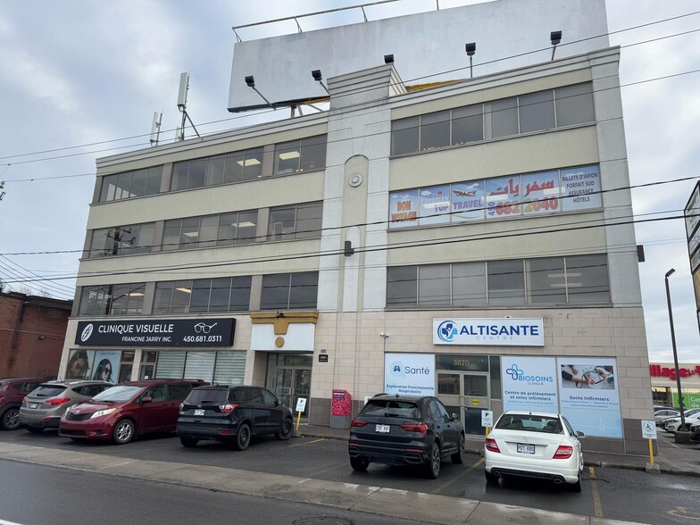 More Photos Of 3858-3870 Notre-Dame, Laval Office For Sale