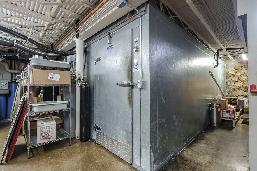 More Photos Of 117 E Allegan St, Otsego General Retail For Sale