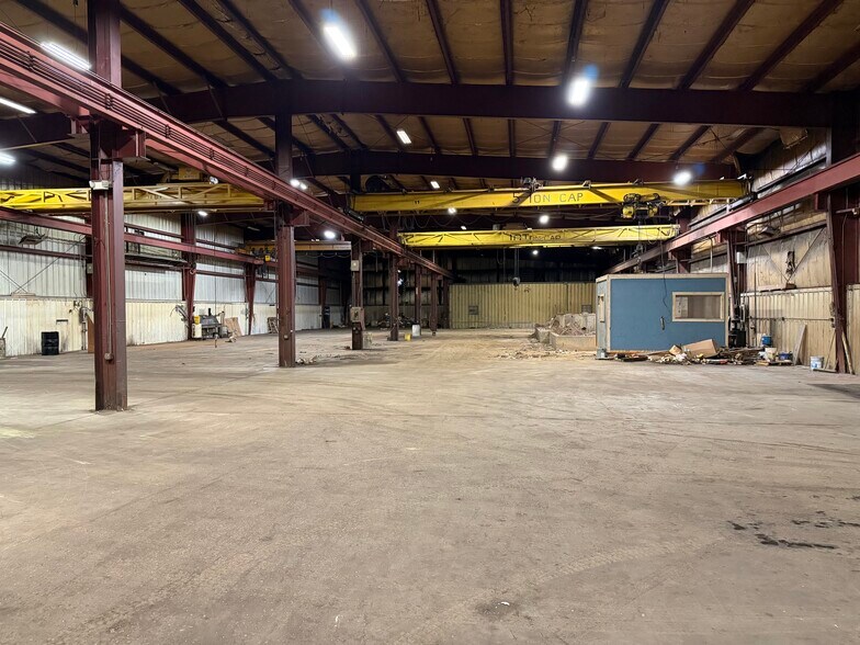 More Photos Of 4040 1st Pky, Terre Haute Industrial For Sale