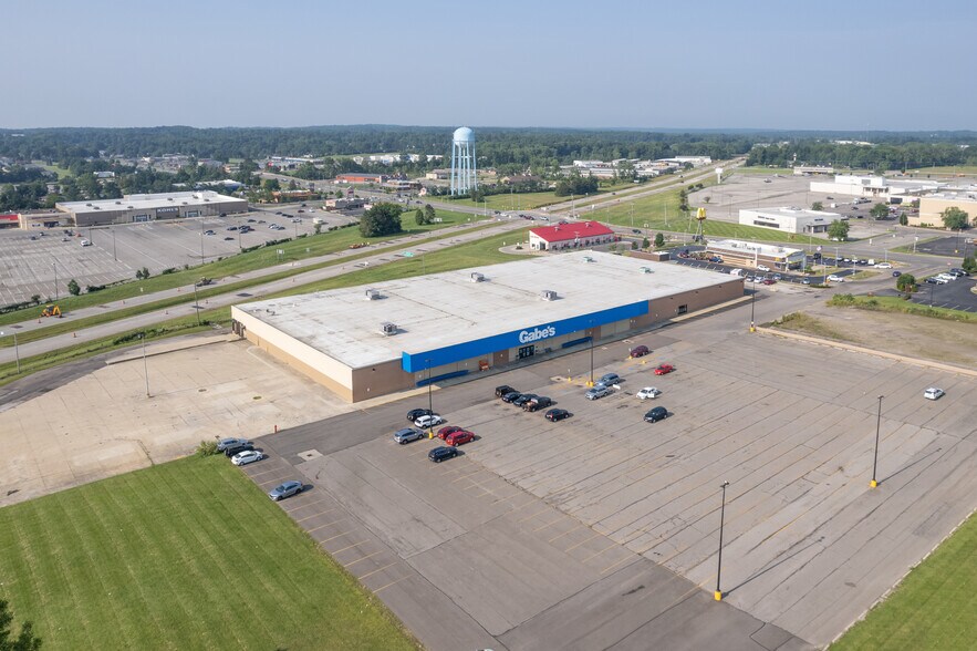 More Photos Of 2063 W 4th St, Mansfield Freestanding For Lease