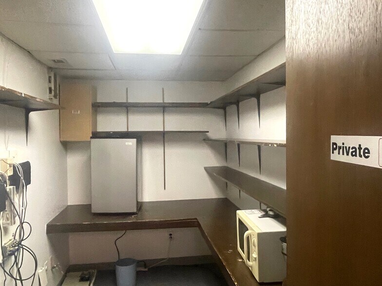 More Photos Of 1601 Milltown Rd, Wilmington Office For Sale