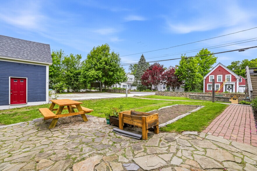 More Photos Of 1 Old Manchester Rd, Raymond Multifamily For Sale