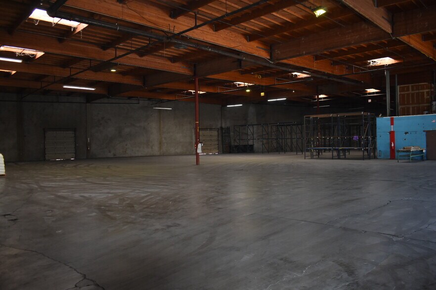 More Photos Of 3628-3640 Noakes St, Los Angeles Distribution For Lease