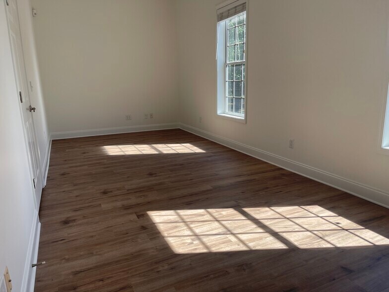More Photos Of 440 S Peachtree St, Norcross Loft Creative Space For Lease
