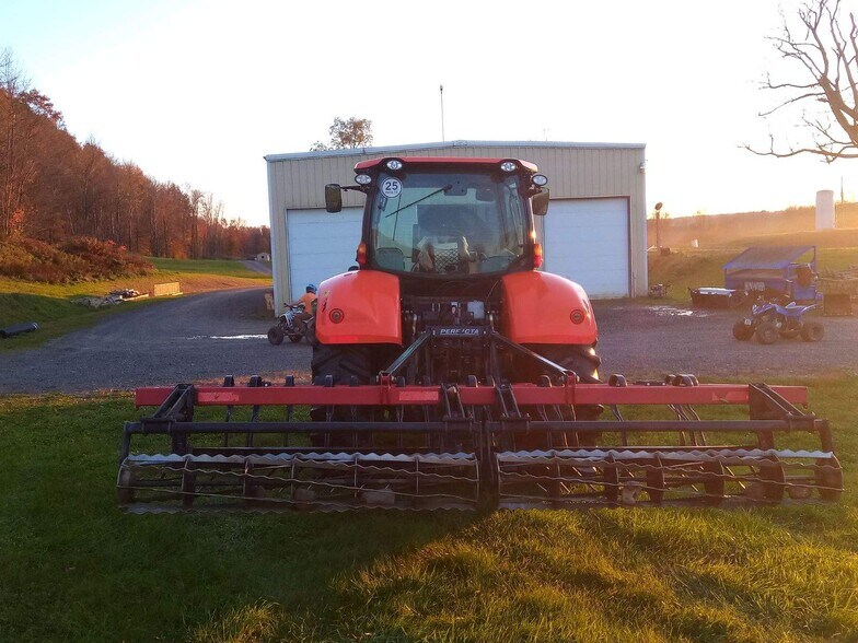 More Photos Of 224 Michael Ln, New Berlin Racetrack For Sale