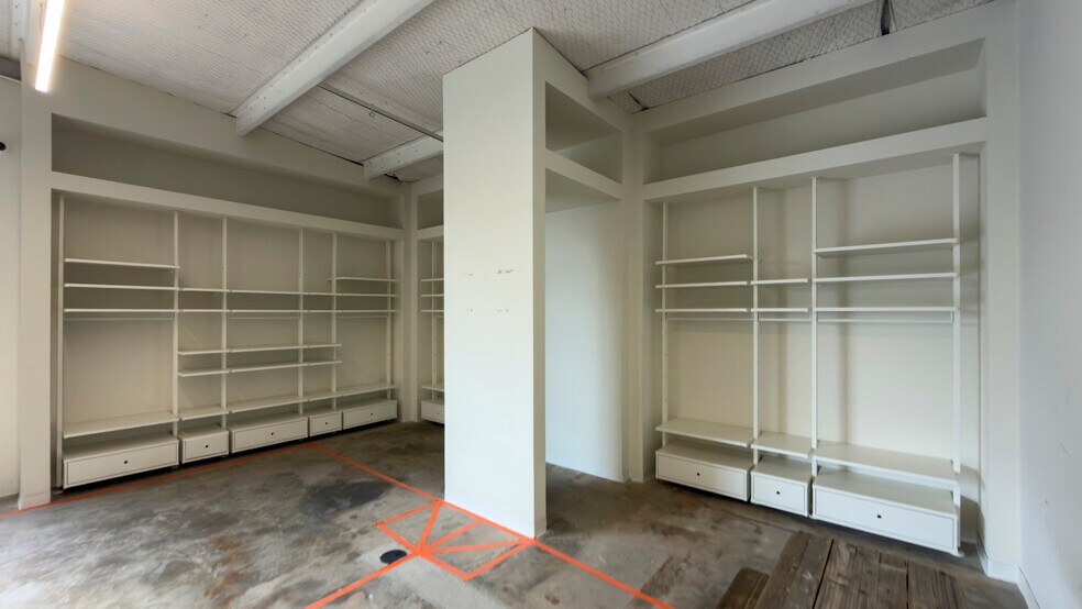 More Photos Of 757 Shady Ln, Austin Warehouse For Lease