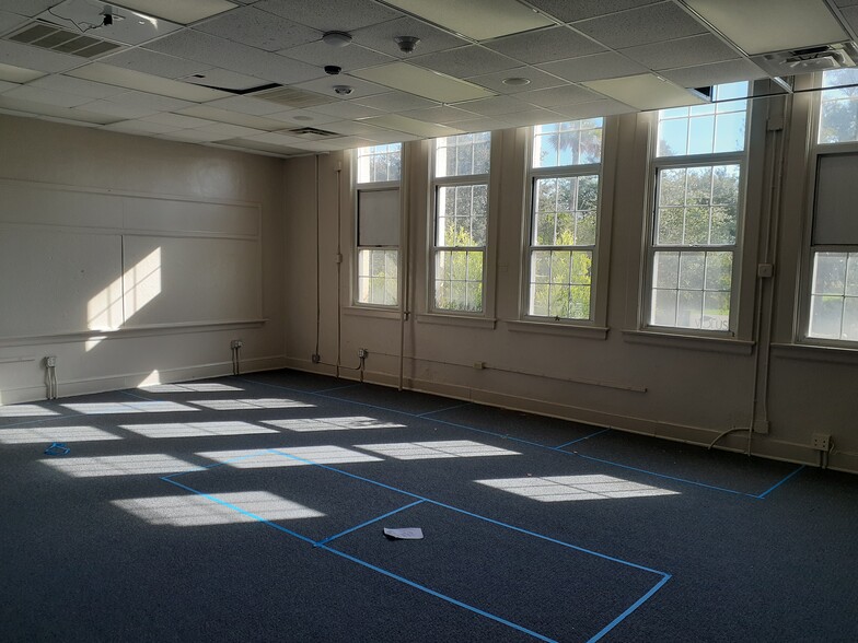 More Photos Of 801 N Wild Olive Ave, Daytona Beach Schools For Sale