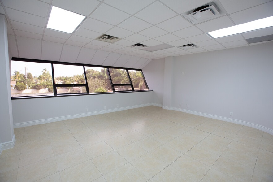 More Photos Of 1100 S Federal Hwy, Deerfield Beach Medical For Lease
