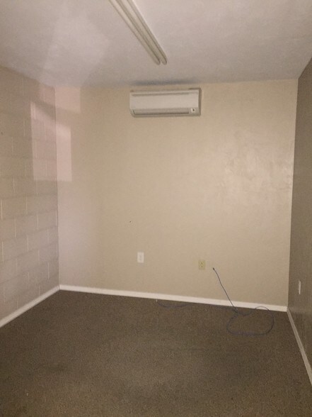 More Photos Of 2802 N El Burrito Ave, Tucson Light Manufacturing For Lease