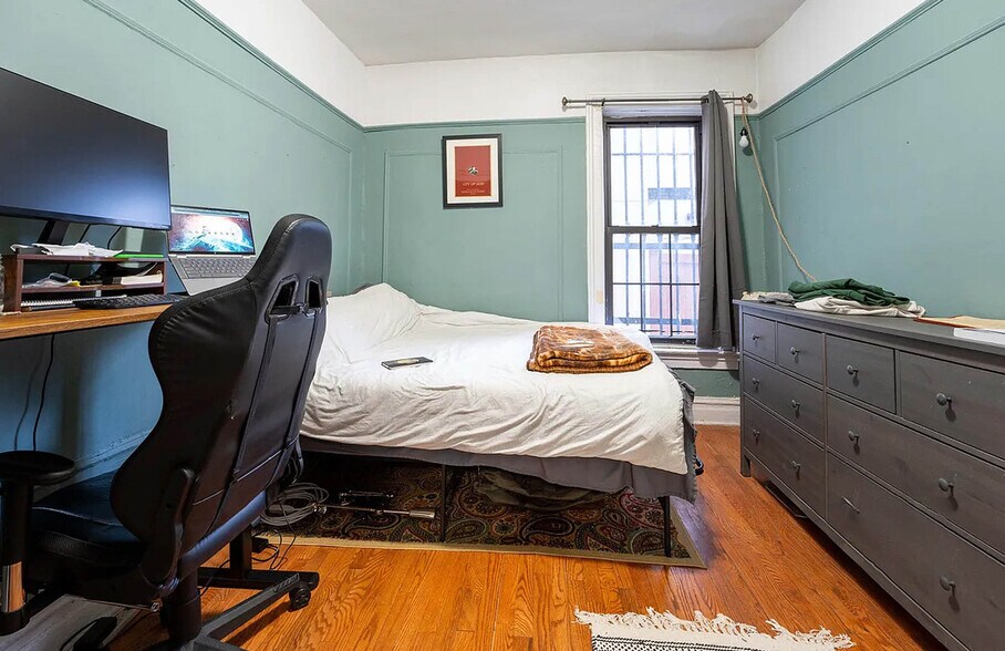 More Photos Of 2015 Bedford Ave, Brooklyn Apartments For Sale
