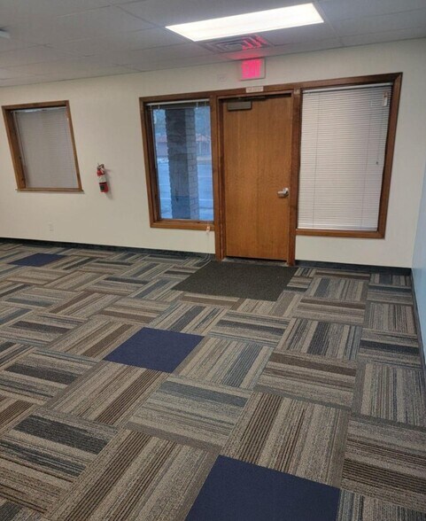 More Photos Of 2705 N 4th St, Flagstaff Office For Sale