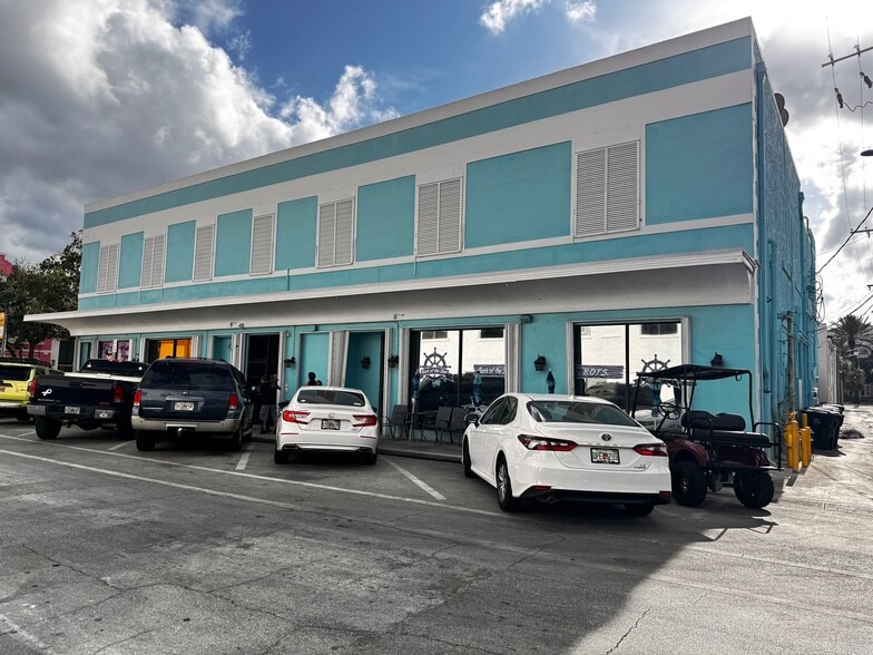 More Photos Of 800-804 Lake Ave, Lake Worth Restaurant For Sale