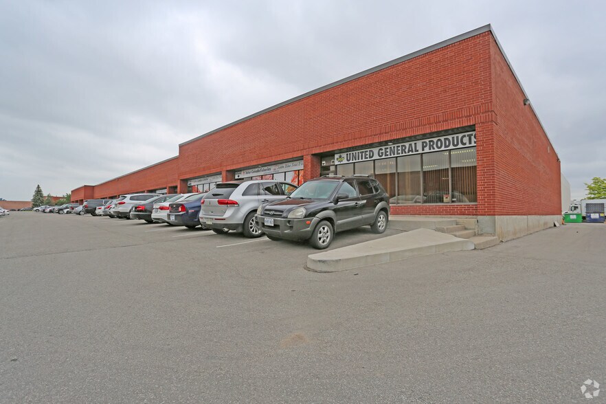 More Photos Of 270 Pennsylvania Ave, Vaughan Light Distribution For Sale