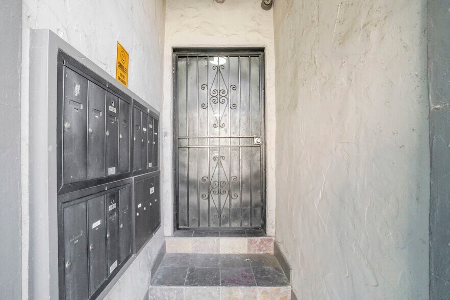 More Photos Of 2300 Bellevue Ave, Los Angeles Apartments For Sale