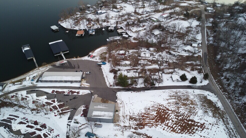 More Photos Of 27 Lighthouse Marina Rd, Sunrise Beach General Retail For Sale