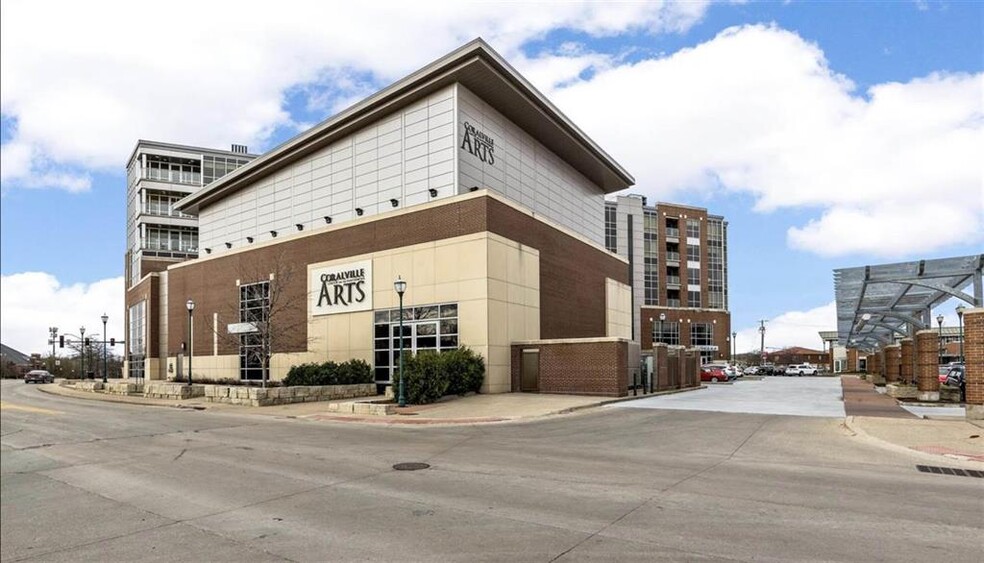 More Photos Of 1301-1303 5th St, Coralville Office For Lease