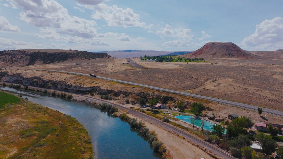 More Photos Of 140 Airport Rd, Thermopolis Land For Lease