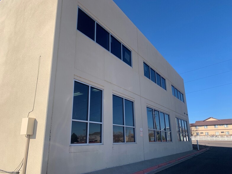 More Photos Of 802-886 E 78th Ave, Denver Warehouse For Sale