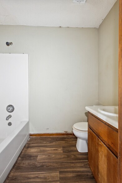 More Photos Of 124 Evergreen Trl, Cartersville Apartments For Sale