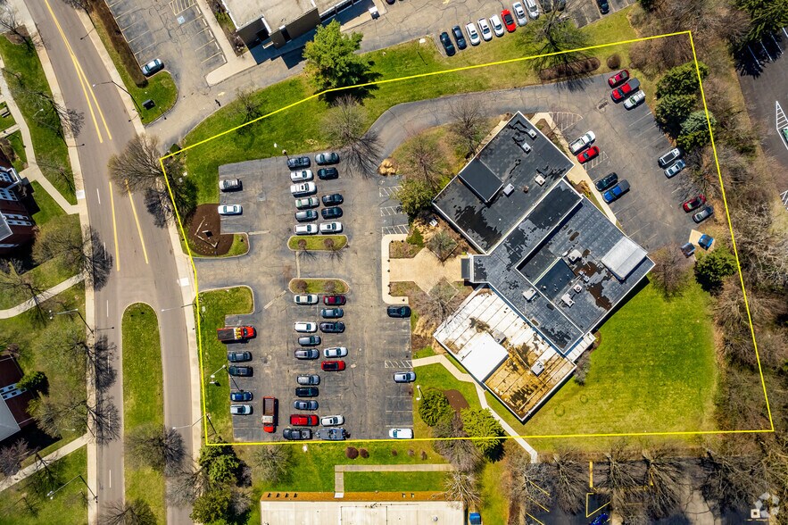 More Photos Of 450 Grant St, Akron Office For Lease