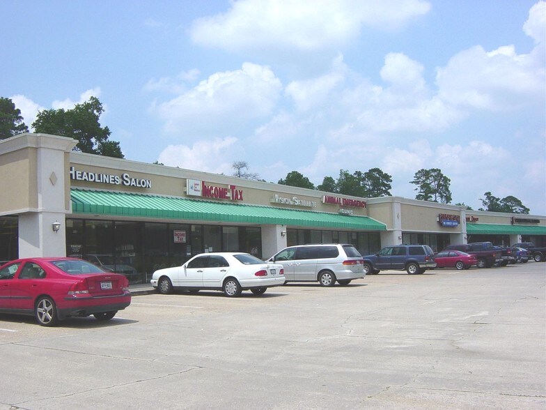 More Photos Of 902-932 W Dallas St, Conroe Freestanding For Lease