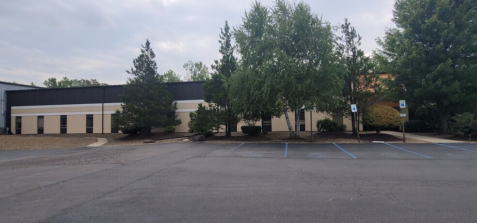 More Photos Of 300 Laird St, Wilkes Barre Warehouse For Lease