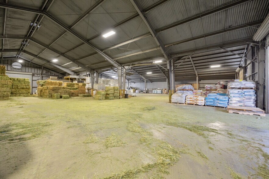 More Photos Of 780 N Todd Ave, Azusa Distribution For Sale