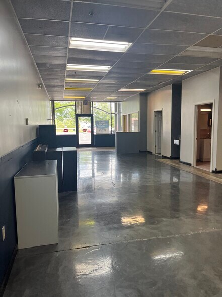 More Photos Of 8395-8417 Oswego Rd, Liverpool Unknown For Lease