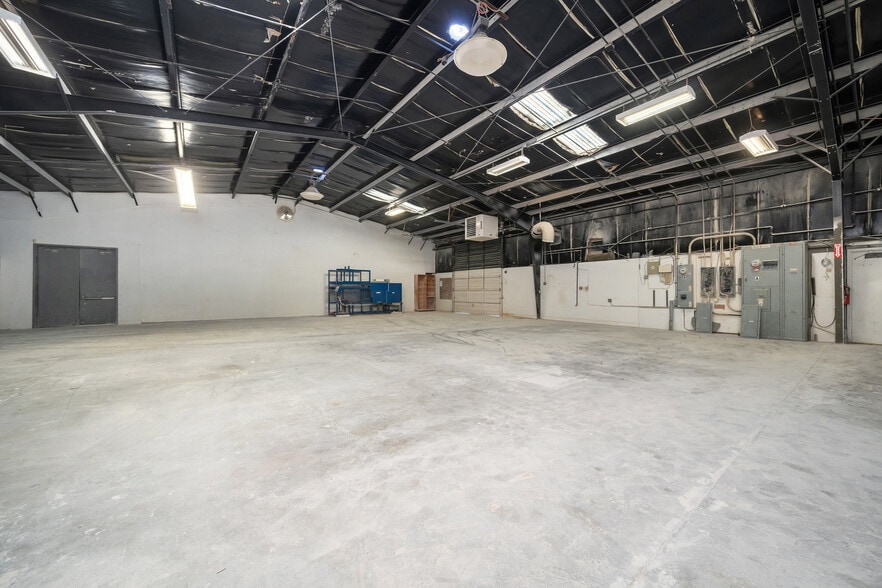 More Photos Of 741 Paso Robles St, Paso Robles Warehouse For Lease