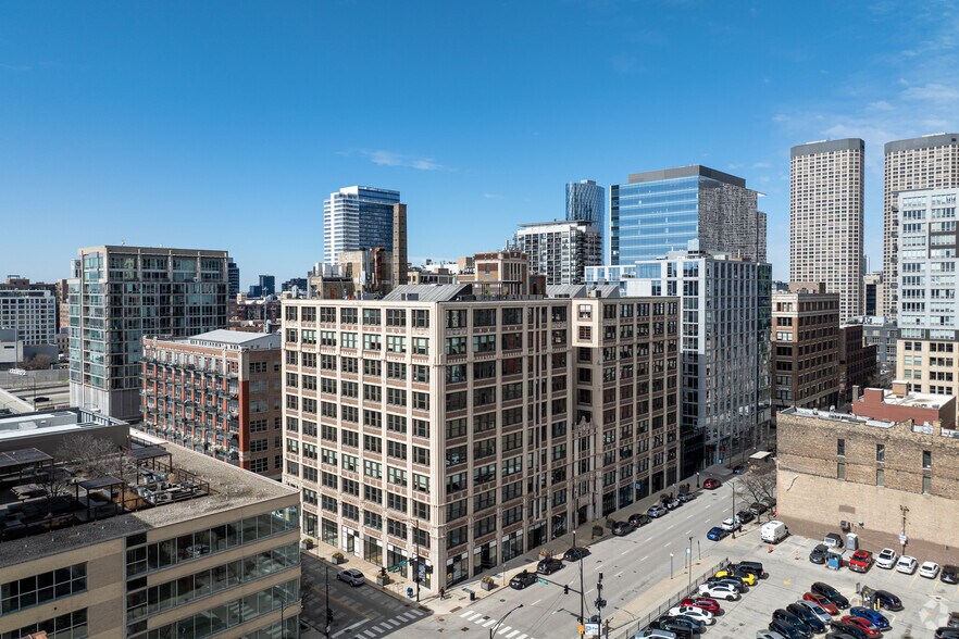 More Photos Of 328 S Jefferson St, Chicago Office For Lease