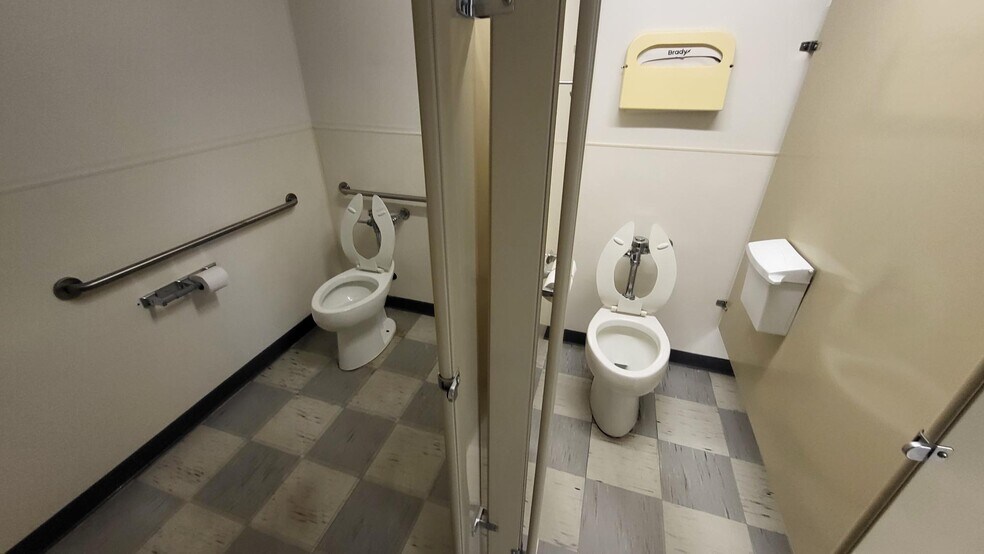 More Photos Of 3325-3326 W Oquendo Rd, Las Vegas Warehouse For Lease