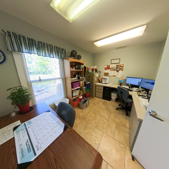 More Photos Of 112 NE Sanchez Ave, Ocala Office For Lease