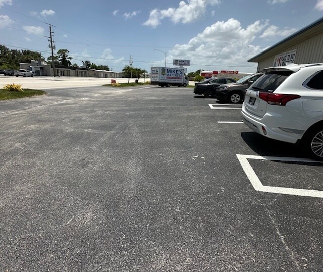More Photos Of 23330 Harborview Rd, Port Charlotte Flex For Sale