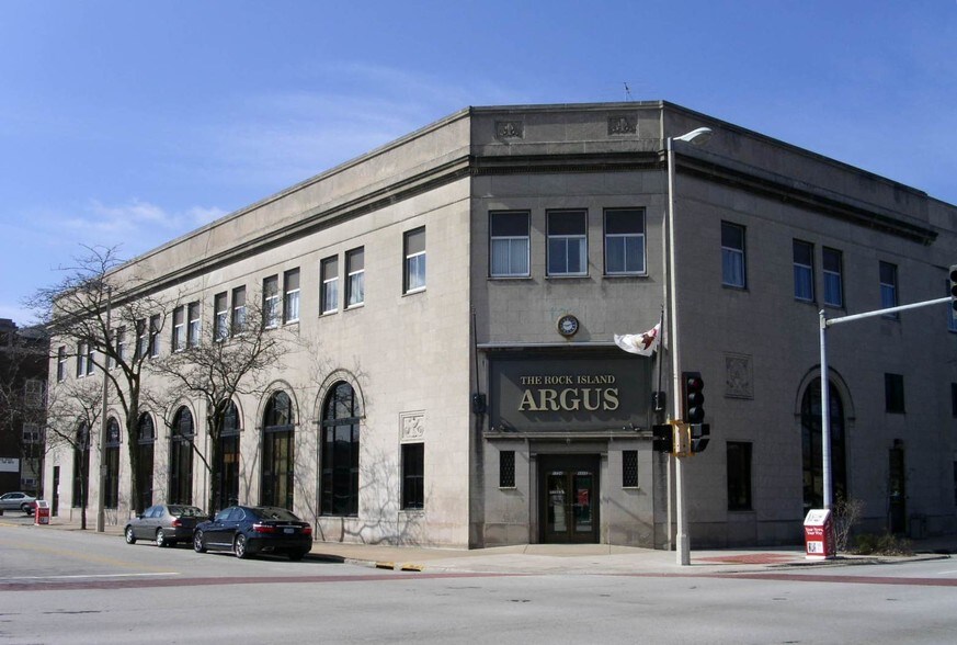 More Photos Of 1724 4th Ave, Rock Island Office Residential For Lease