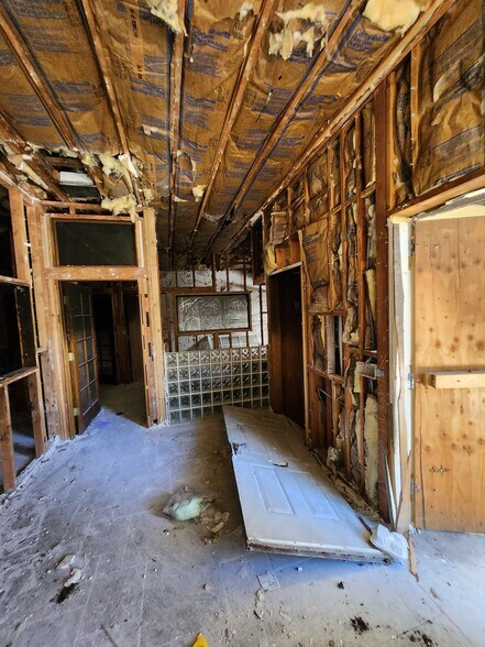 More Photos Of 560 N D St, San Bernardino Office For Sale