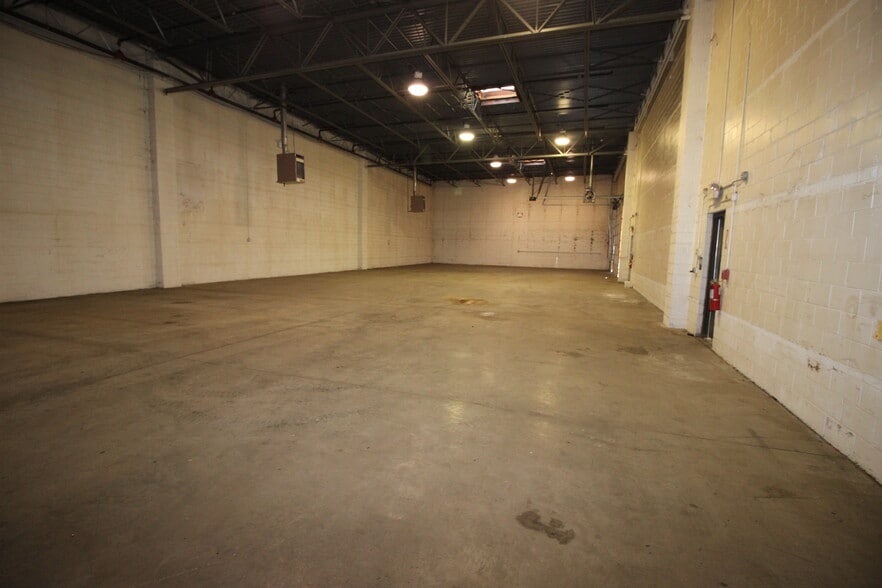 More Photos Of 731 Wambold Rd, Souderton Warehouse For Lease