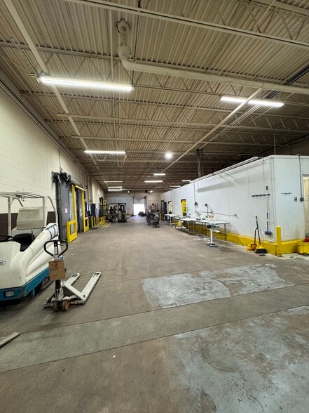 More Photos Of 8716 SE 15th St, Oklahoma City Distribution For Sale