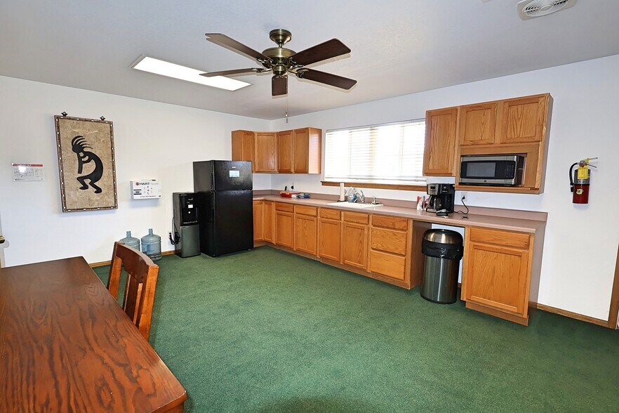 More Photos Of 20 Lodge Dr, South Fork Office For Sale