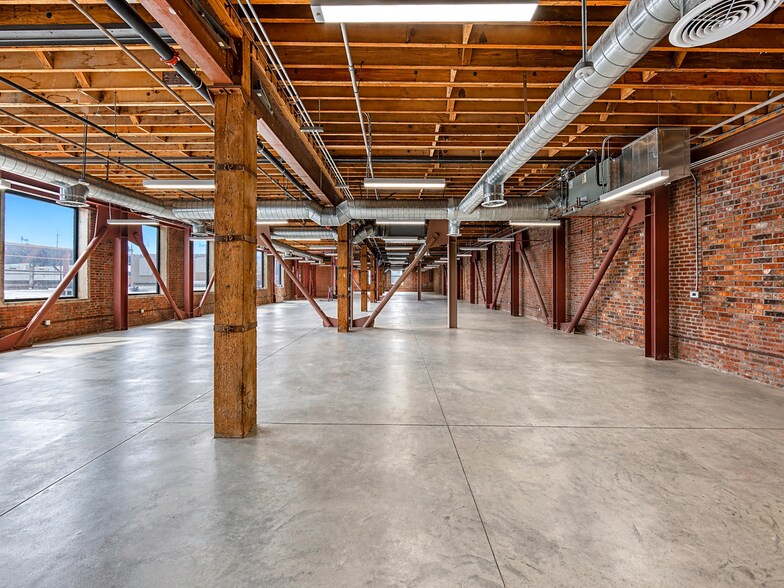 More Photos Of 440 Seaton St, Los Angeles Loft Creative Space For Lease