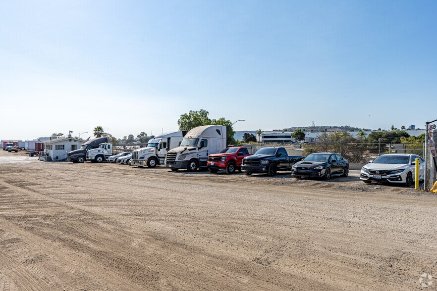 More Photos Of 1660 E 32nd St, Long Beach Land For Lease