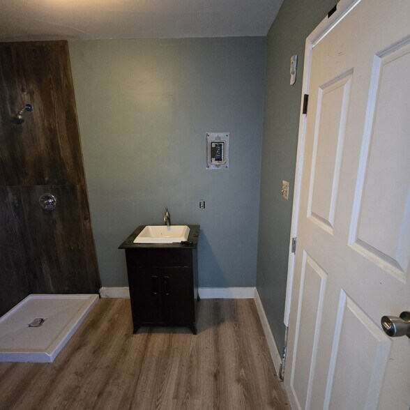 More Photos Of 15709 Bellflower Blvd, Bellflower General Retail For Sale