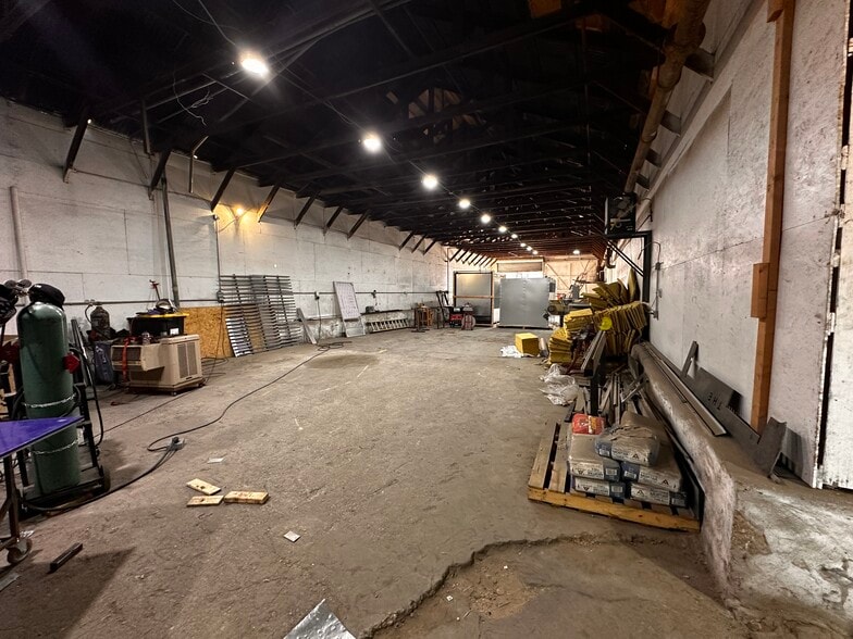 More Photos Of 1525 Magoffin Ave, El Paso Warehouse For Sale