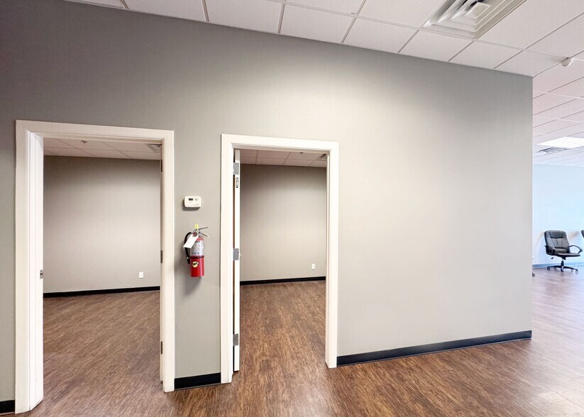 More Photos Of 1920 San Bernardo Ave, Laredo General Retail For Sale